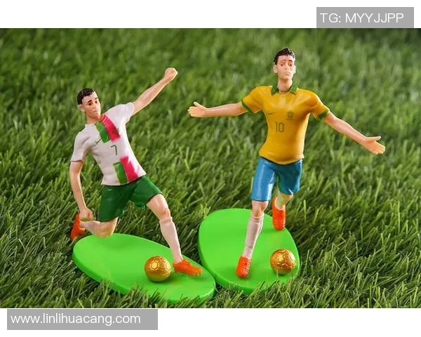 精美足球明星手办玩具图片展示球迷必备收藏品推荐与欣赏
